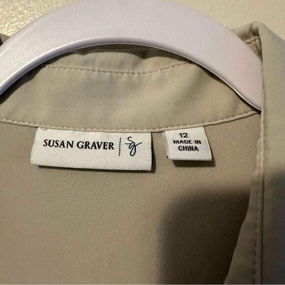 Susan Graver Stretch Woven Button Front Roll Tab Long Sleeve Shirt Bone Size 12 - Picture 2 of 5